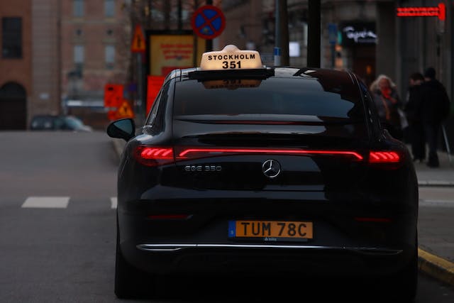 mercedes taxi